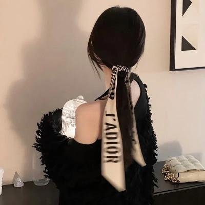 生活艰难所以快乐
